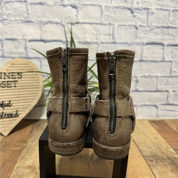 Frye Boots Women's 6.5 B Phillip Harness Short Leather Brown Classic Western - Picture 8 of 12